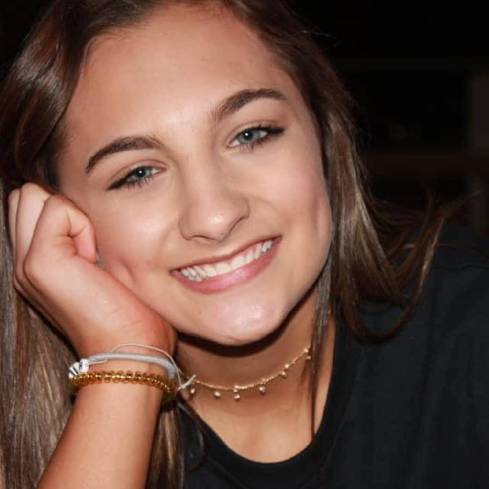 Meet your Posher, Ella